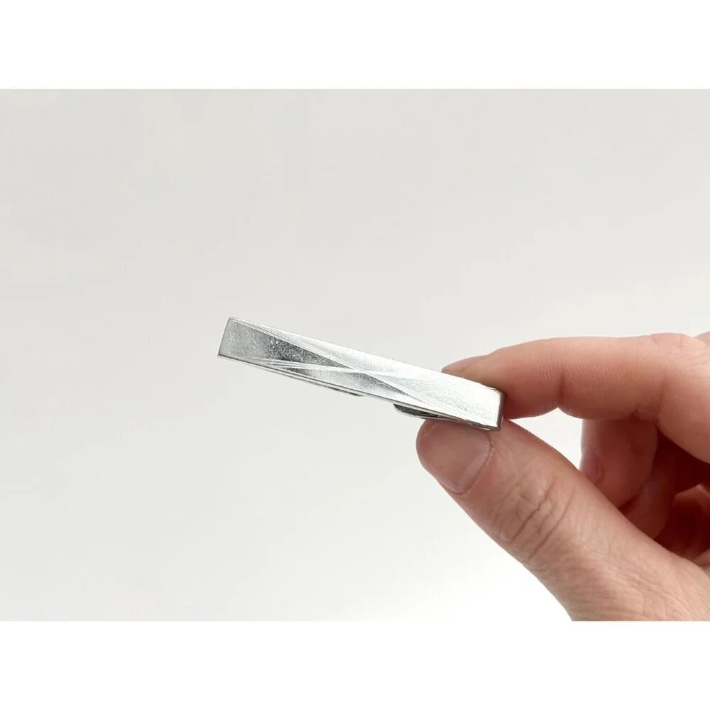 Minimalist 80's Style X Carved Silver Toned Vintage Men's Tie Bar | Tie Clip